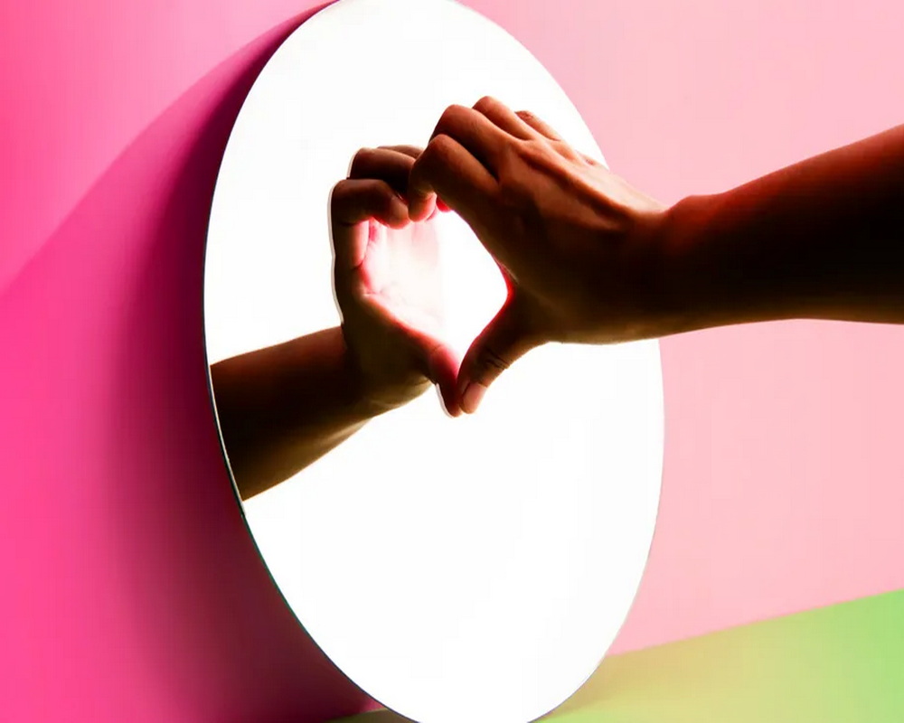 عشق به خود چیست؟